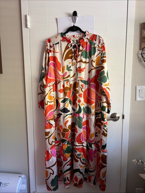 Umgee Dresses & Skirts - Umgee Cream Maxi Dress Size 2XL